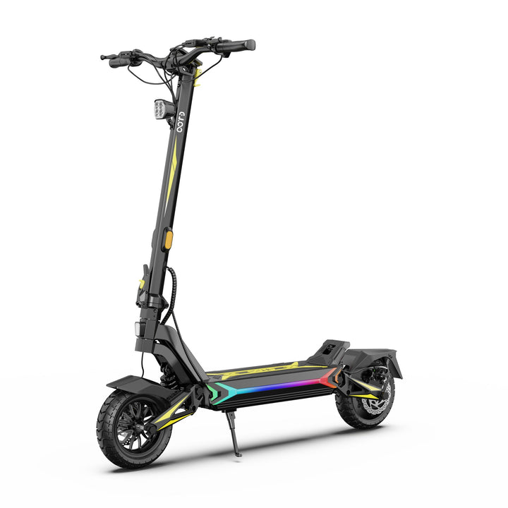 Trottinette électrique OOTD SR1 vue de trois-quarts avant