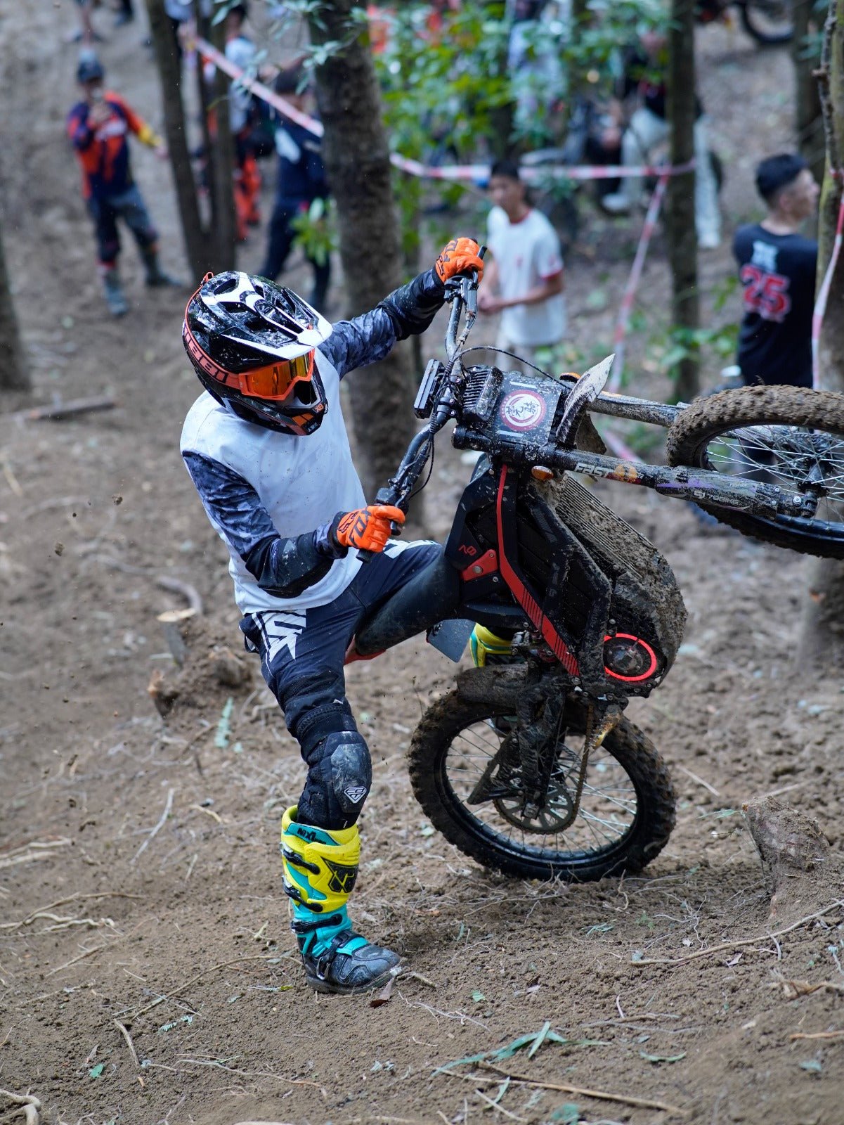 79BIKE Falcon Pro - El - cross - Wheelyshop