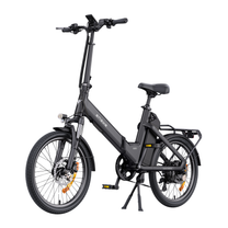 ENGWE O20 Boost noir, vu de trois quarts avant avec guidon, écran, phare avant, porte-bagages et béquille