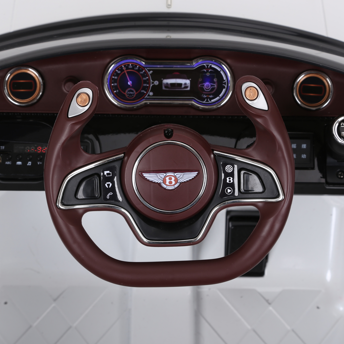 Volant de la Bentley EXP 12