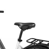 OneSport OT12 Pro, gros plan sur la selle noire, la tige de selle et le porte-bagages