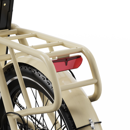 OneSport OT16 Pro, gros plan sur le porte-bagages beige avec réflecteur arrière rouge et garde-boue arrière