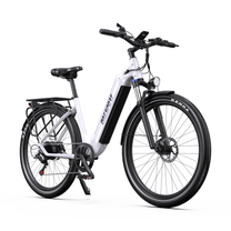 Vélo électrique OneSport WT05 vu de trois quarts avant avec cadre blanc, phare avant et porte-bagages