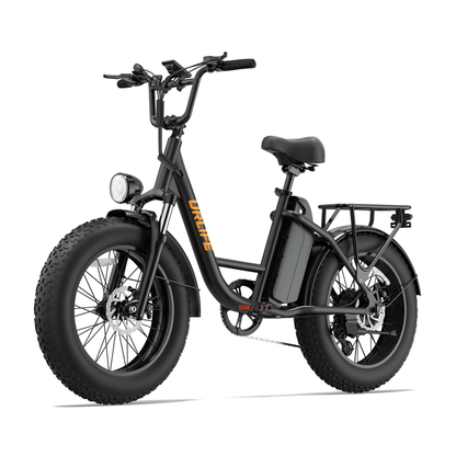 URLIFE E20 Pro, vélo électrique noir avec gros pneus et logo orange, vu de trois quarts avant