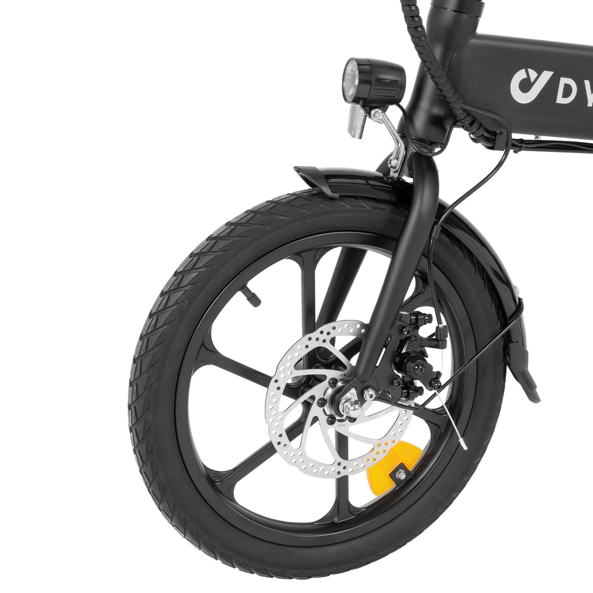 Roue avant et fourche du DYU A1F Pro en gros plan