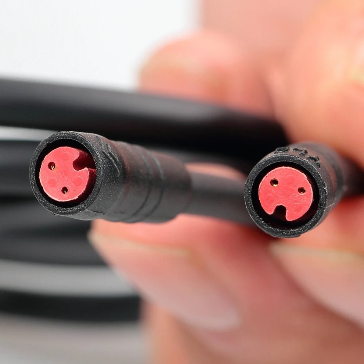 Câble d'alimentation principal pour INOKIM OX : connecteurs du câble