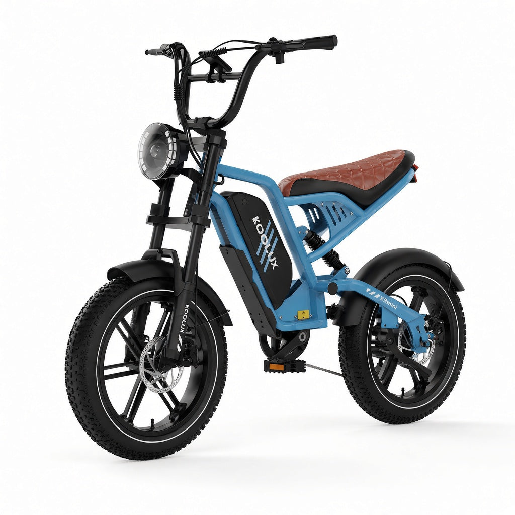 KOOLUX X9 Mini en bleu, vu de trois-quarts avant