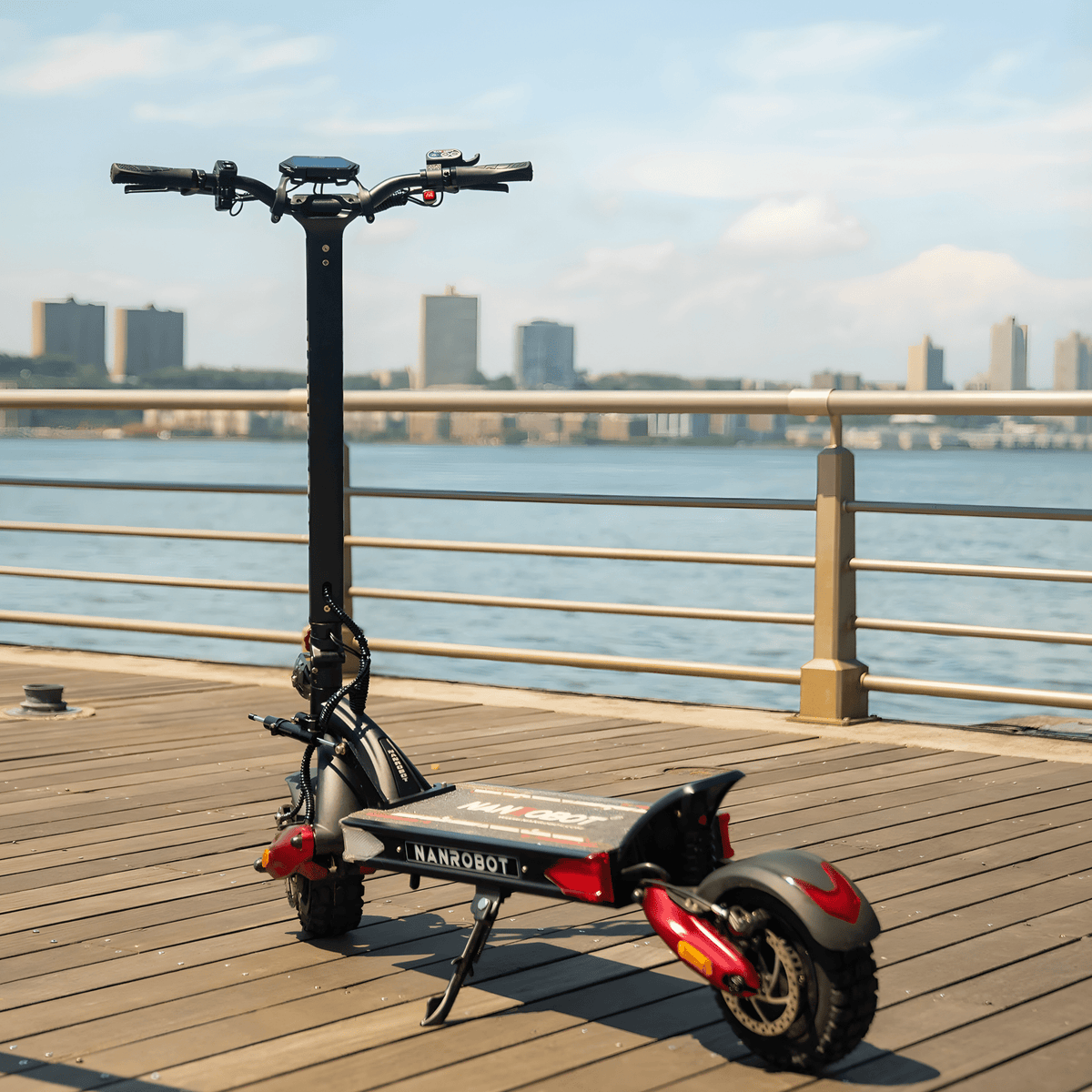 Trottinette électrique Nanrobot LS7+ vue de trois-quarts avant