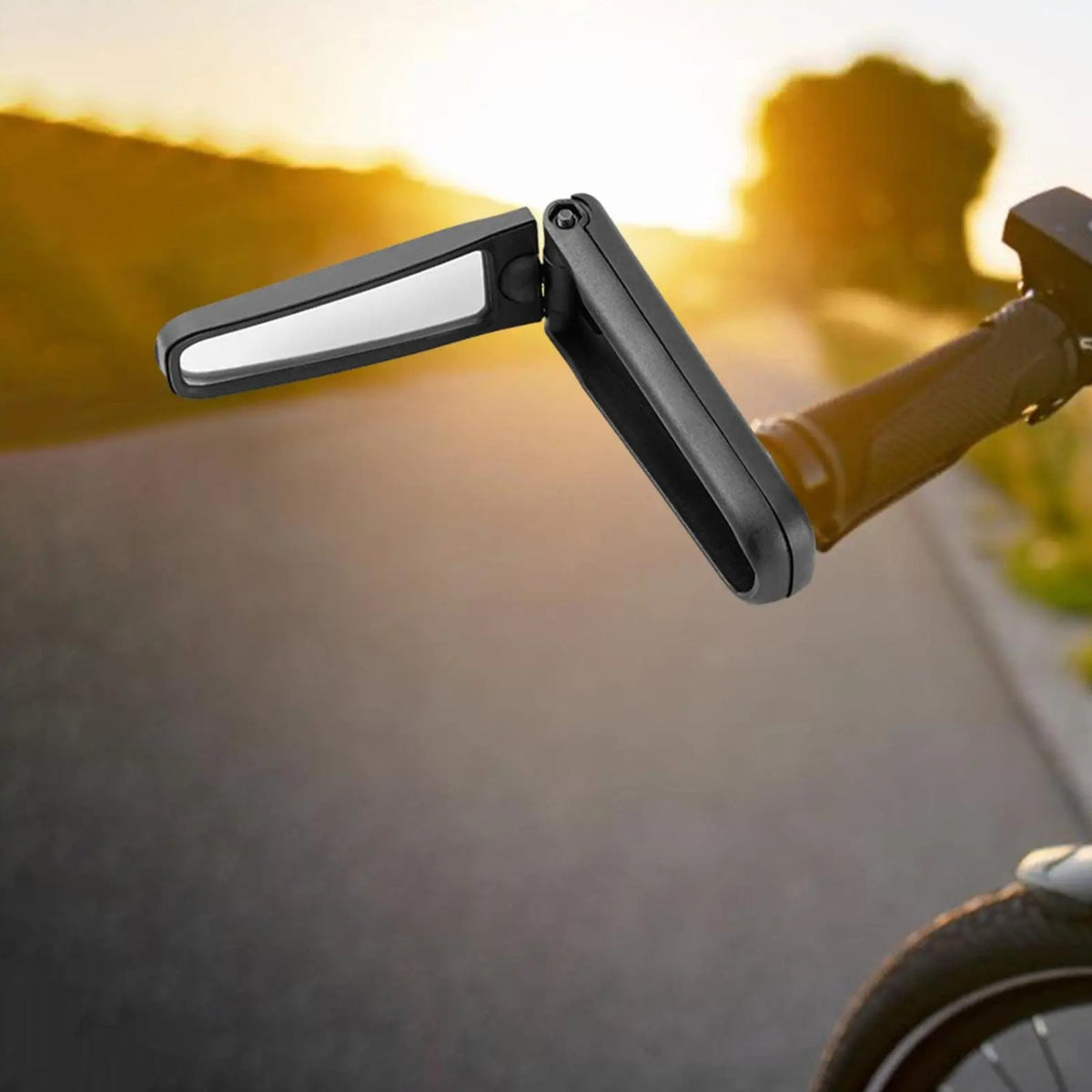 Rétroviseur pliable intelligent sur un vélo en extérieur