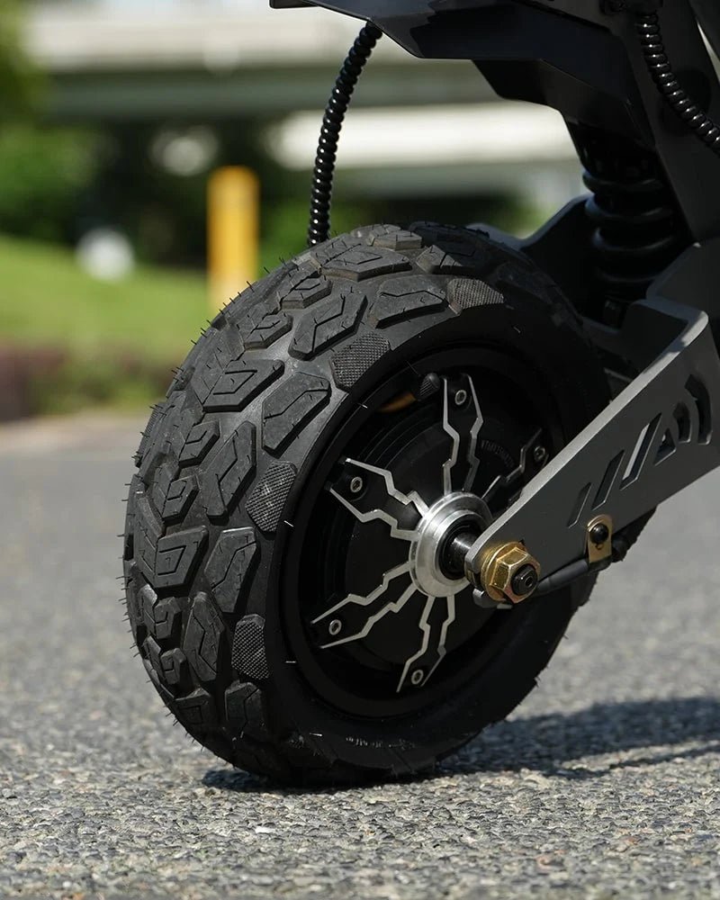 Roue avant et fourche de la VIPCOO VS9