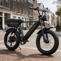Vélo électrique fat bike YANGOR Y20 Pro Max vu de trois-quarts arrière coloris noir en ville